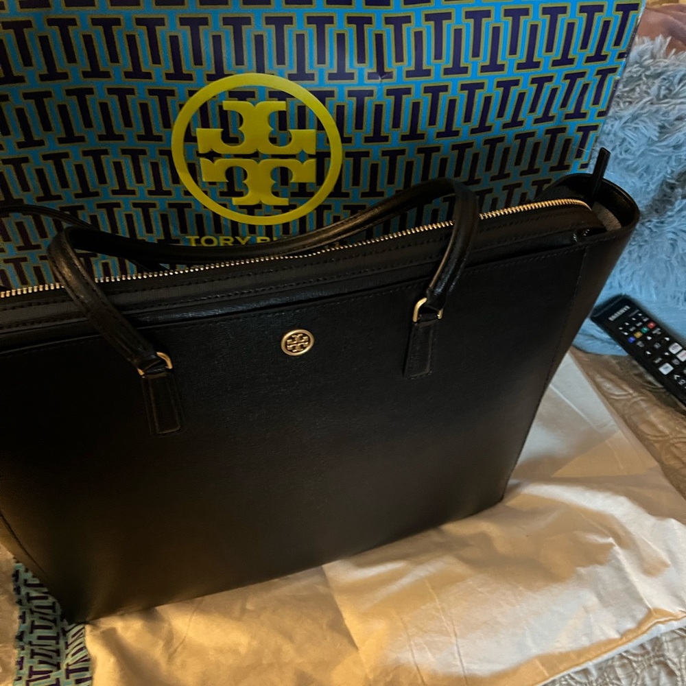 Tory Burch Robinson tote